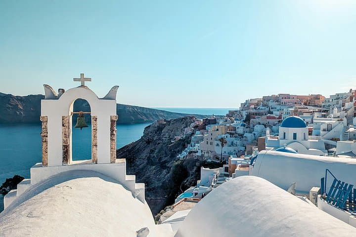 Private 5-Hour Santorini Guided Tour — Fira, Oia, Akrotiri & Beaches photo 1