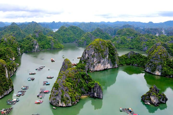 Five-Day Ha Noi Ninh Binh and Ha Long Bay Adventure: City Culture to Limestone Islands photo 2