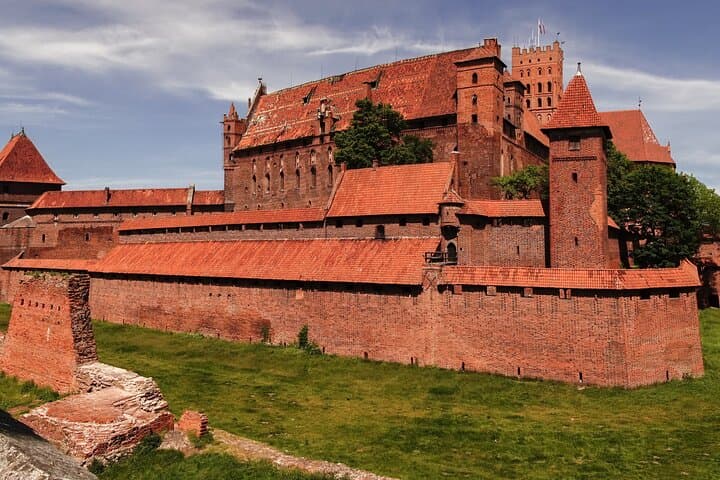 Malbork Castle Private Tour: Day Trip from Gdańsk to the World's Largest Castle photo 2