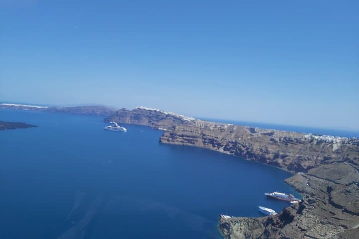 Santorini Helicopter Sightseeing: 20-Min Caldera Flight Over Oia & Volcano photo 4
