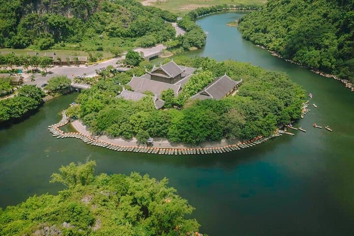 Hanoi to Ninh Binh: Luxury Day Trip to Bich Dong, Tam Coc & Trang An photo 3