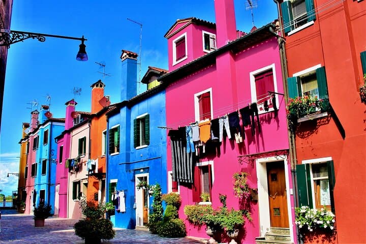 Venice Private Islands Tour — Murano Glass Blowing & Burano’s Bright Houses photo 4
