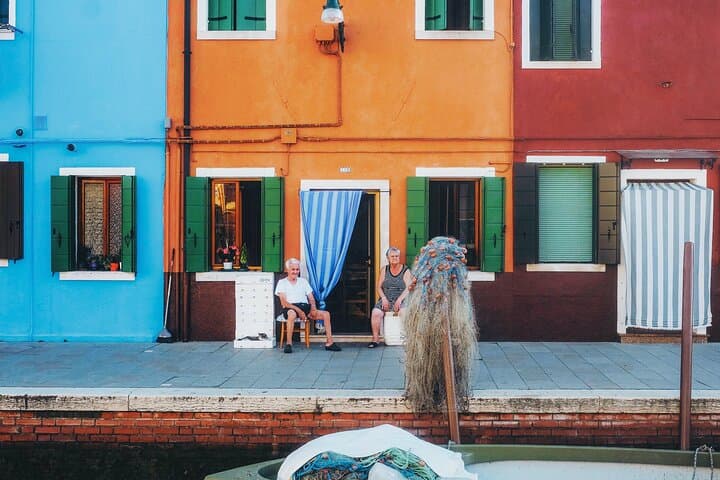 Venice Private Islands Tour — Murano Glass Blowing & Burano’s Bright Houses photo 6