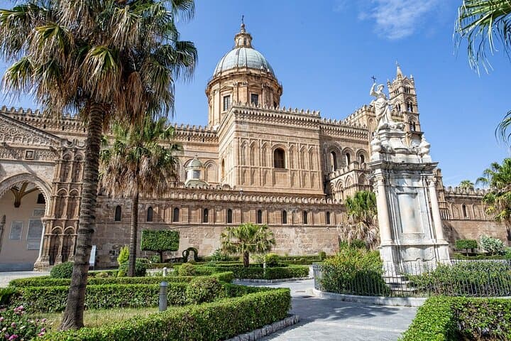 Palermo Walking Tour: Discover Historic Squares, Markets & Hidden Courtyards photo 2