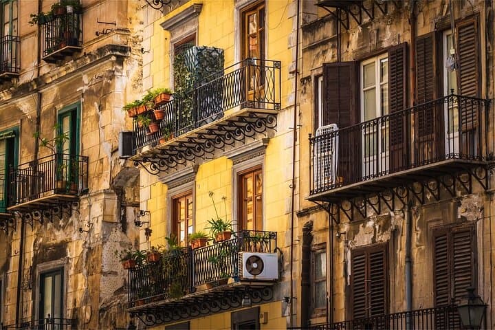 Palermo Walking Tour: Discover Historic Squares, Markets & Hidden Courtyards photo 5