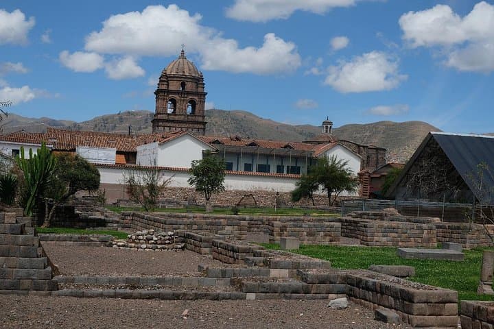 Historical Walking Tour of Cusco: Inca Streets, Colonial Palaces & Local Flavors photo 2