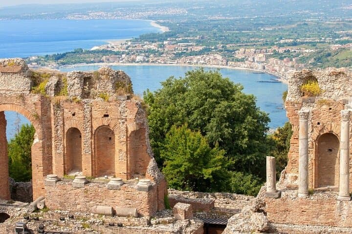 Mount Etna and Taormina: Private Day Tour from Pozzallo photo 2
