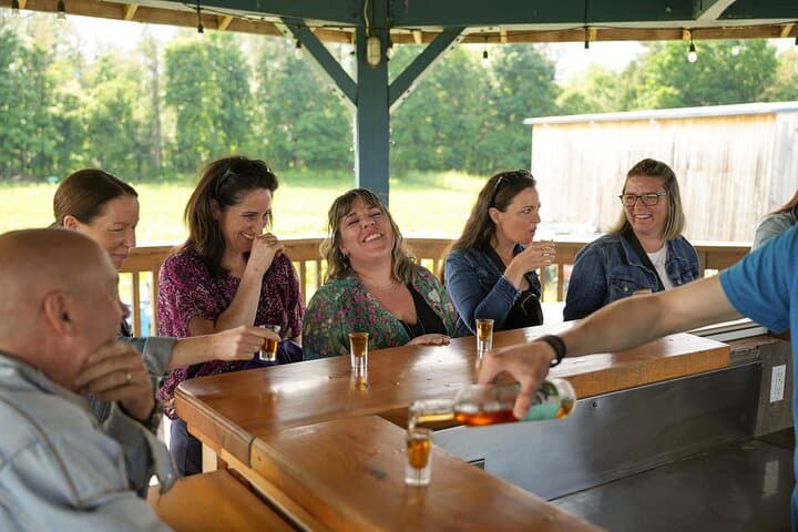 Petite Nation Wine & Cider Day Tour from Ottawa & Gatineau: Tastings, Cider Mills & Farm Lunch photo 6