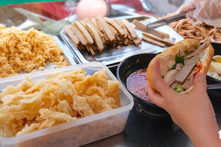 Bánh Mì Adventure: Hanoi’s Best Sandwich Tour & Street Food Walk photo 5
