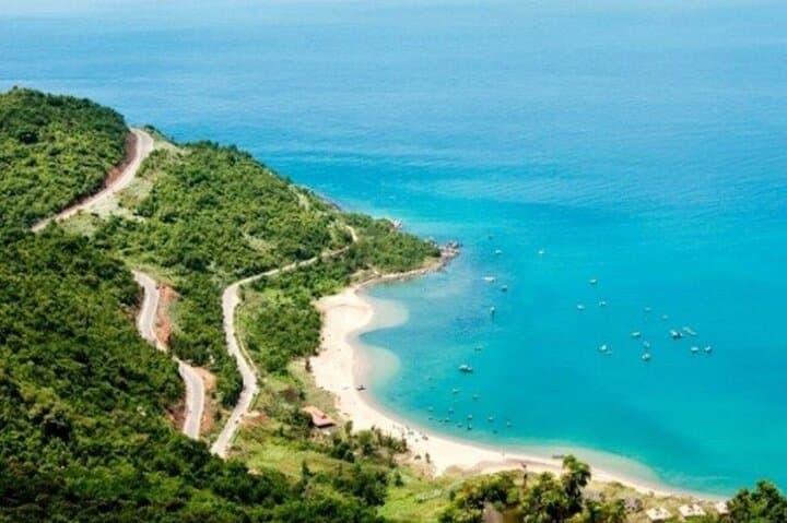 Da Nang to Hoi An: Lady Buddha, Marble Mountains & Hoi An Night Lantern Tour photo 4