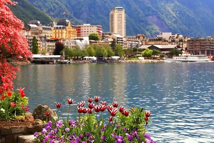 Montreux Sightseeing Walking Tour: Chateau de Chillon & Lakeside Stroll photo 2