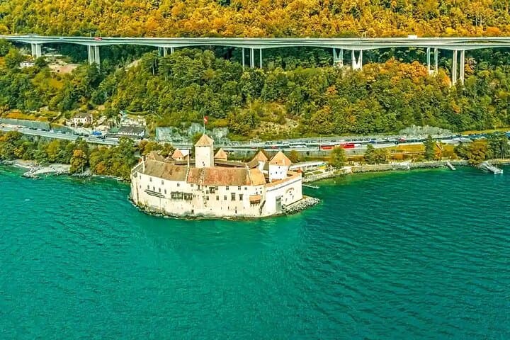 Montreux Sightseeing Walking Tour: Chateau de Chillon & Lakeside Stroll photo 5