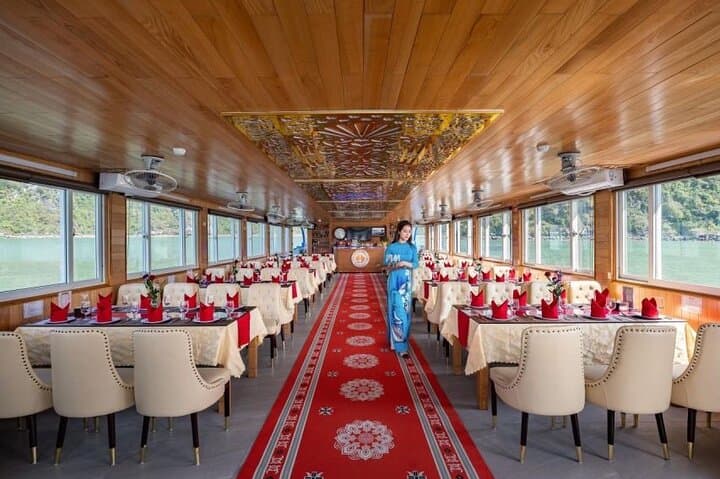 Full-Day Ha Long Bay Sunset Cruise with Kayaking & Sung Sot Cave photo 5