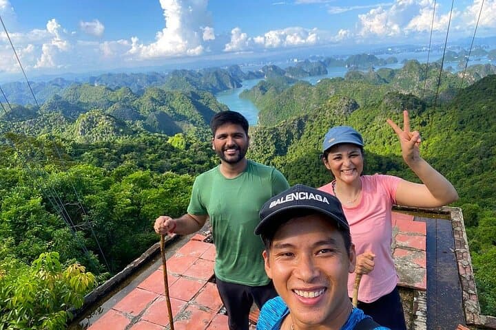 Full-Day Trek and Kayak: Cat Ba National Park & Lan Ha Bay Adventure photo 3