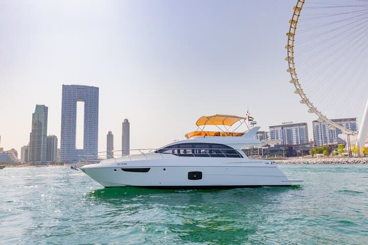 Dubai Marina Private Yacht Cruise: VIP BBQ & Sightseeing