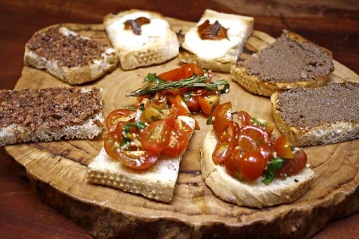 Naples Market Tour and Authentic Aperitivo in a Local Home photo 3