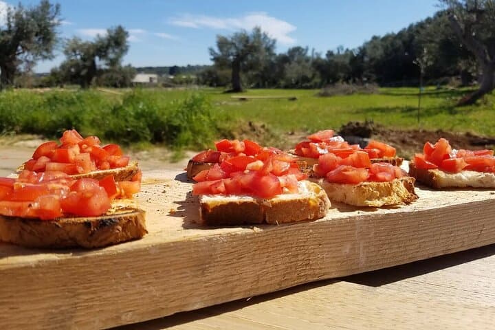 Lecce Market Tour and Authentic Aperitivo at a Local's Home — Cesarine Experience photo 3
