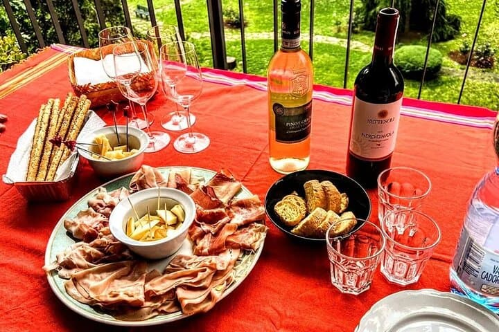 Milan Market Tour and Authentic Aperitivo with a Local Host photo 4