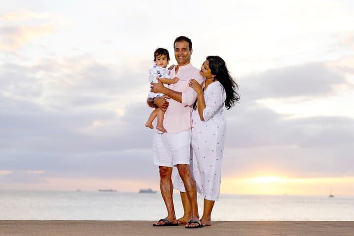 Capture Unforgettable Moments: Group Photography at Waikiki Beach photo 4
