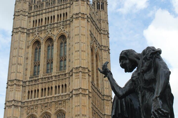 AI-Guided 1-Hour Walking Tour of Big Ben & Westminster in Any Language photo 4