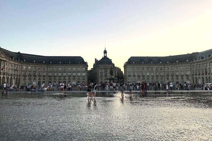 Private Guided Walking Tour of Bordeaux: Local History, Architecture & Wine photo 6