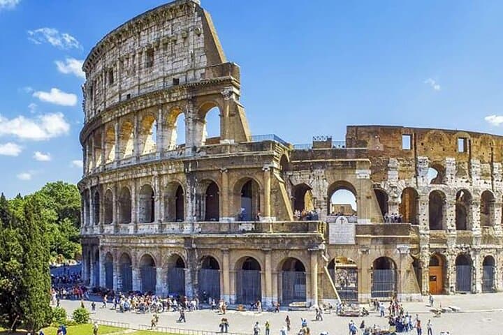 Colosseum Arena Guided Tour: Step Onto the Gladiator Floor in Rome photo 5
