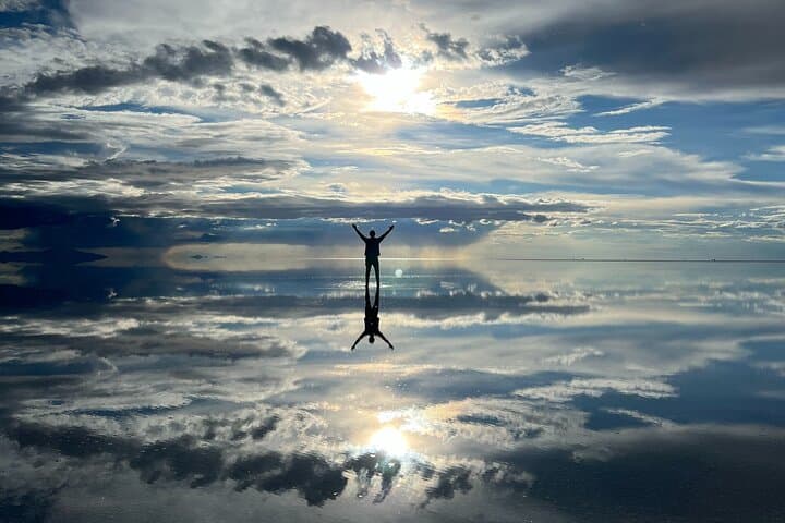 3-Day Uyuni Salt Flat Tour — Mirror Effect, Colored Lagoons & Desert Landscapes photo 2