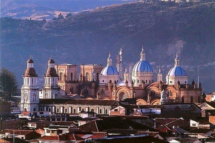 8-Day Private Quito to Guayaquil: Andes, Markets & Volcanoes photo 2