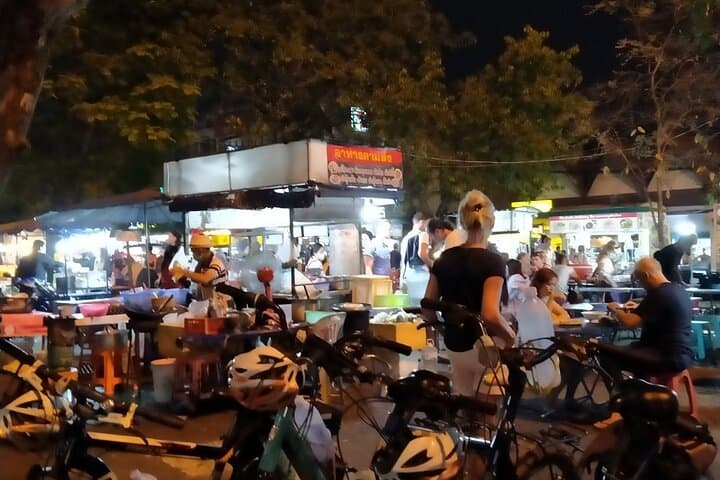 Chiang Mai Sunset Foodie Ride: 17km Evening Street Food Bike Tour photo 4