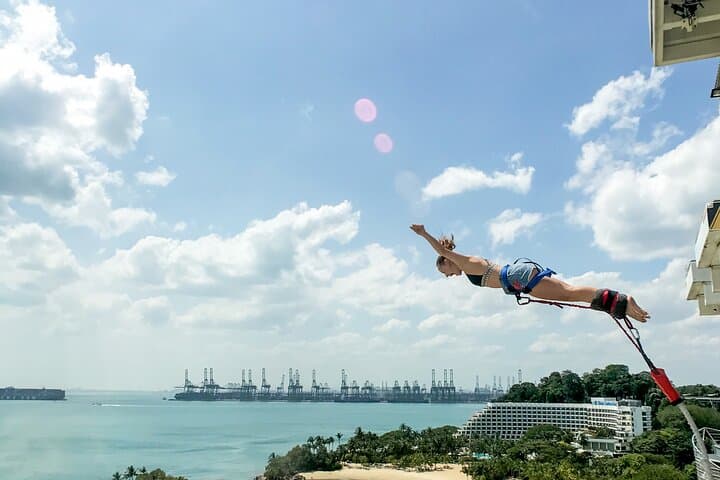 47m Bungy Jump at Siloso Beach — Singapore's Ultimate Freefall photo 3