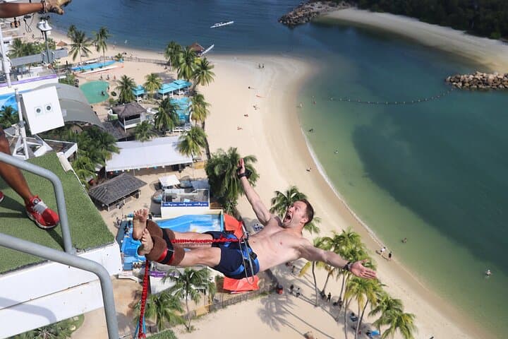 47m Bungy Jump at Siloso Beach — Singapore's Ultimate Freefall photo 5