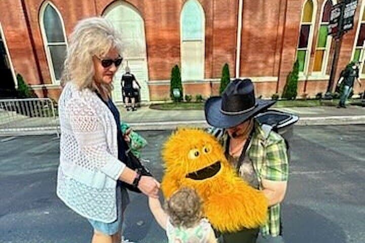 Puppet-Led Nashville Walking Tour — Family-Friendly Downtown Storytelling photo 4
