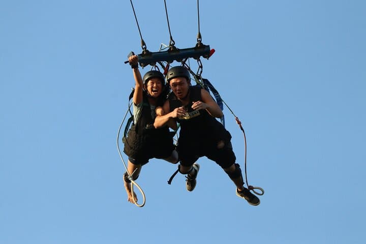 Skypark Sentosa Giant Swing: 40m Coastal Thrill Over Siloso Beach photo 3