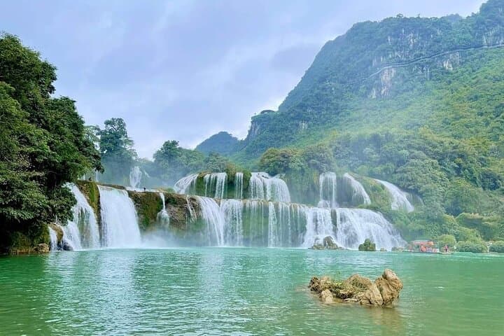 Ban Gioc Waterfall & Nguom Ngao Cave: 2-Day Hanoi to Cao Bang Adventure photo 2