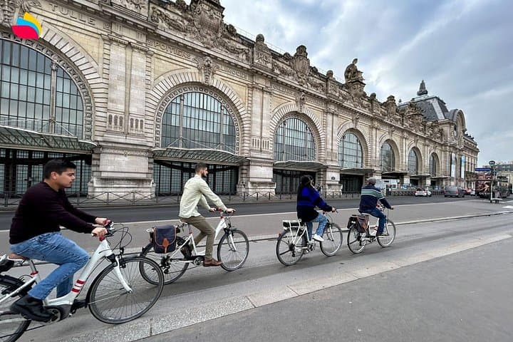 Pedal Through Paris: 3.5-Hour Guided City Highlights Bike Tour photo 2