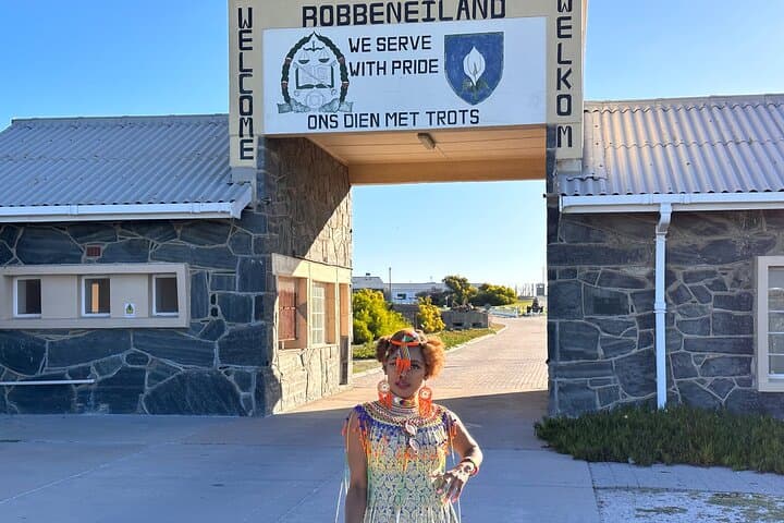 Cape Town Big 6: Pre-Booked Tickets for Table Mountain, Robben Island & Top V&A Waterfront Sights photo 1