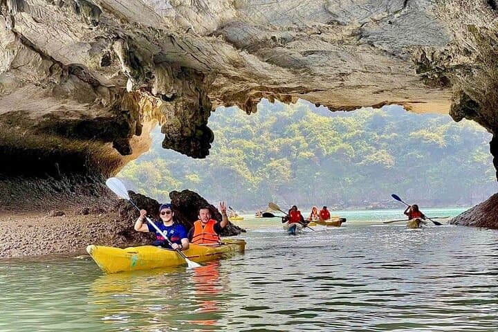 Lan Ha Bay Full-Day Boat Excursion from Cat Ba: Kayaking Caves & Beaches