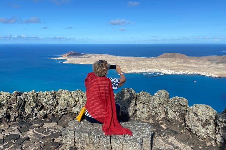 Private Lanzarote Tour — Timanfaya, Mirador del Río & César Manrique Highlights photo 4