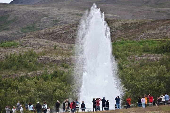 Golden Circle to Blue Lagoon: Private Premium Tour from Reykjavík photo 6