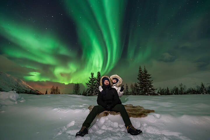Tromsø Northern Lights Chase: Small-Group Aurora Tour with Photos & Dinner photo 6