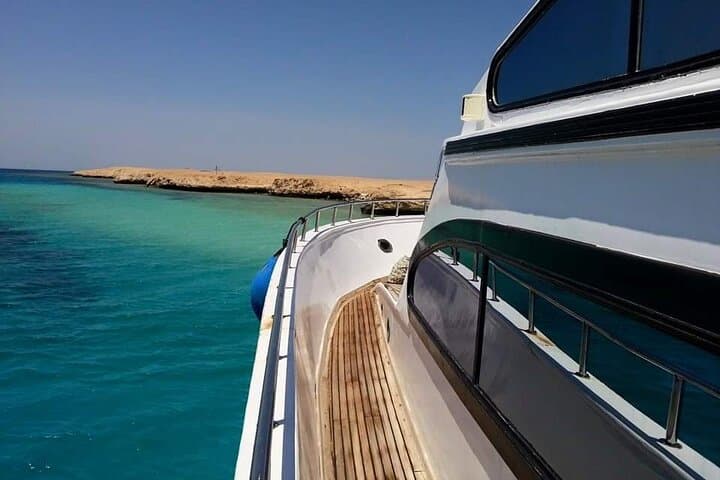 Hurghada Beginner Scuba: Full-Day Red Sea Boat Dive with Lunch photo 3