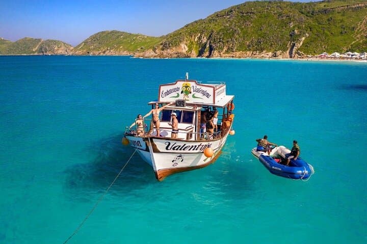 Arraial do Cabo Complete Boat Tour to Ilha do Farol, Prainhas do Atalaia & Gruta Azul photo 6