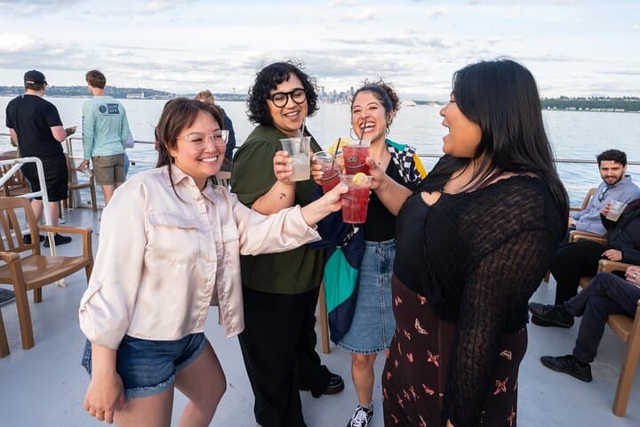 Seattle Summer Views Cruise — Golden-Hour Puget Sound Sightseeing photo 4