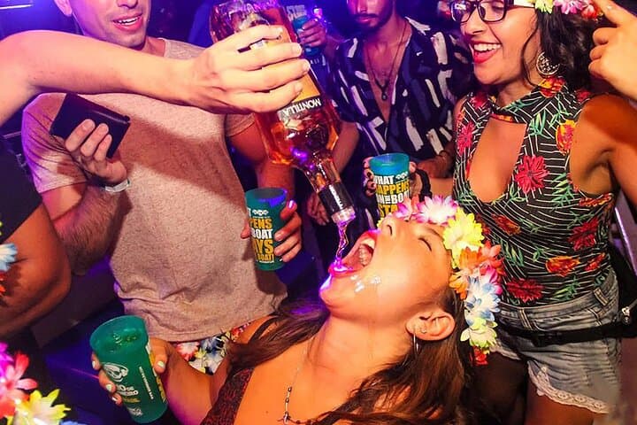 Rio Boat Club: Lively Party at Sea in Guanabara Bay photo 1