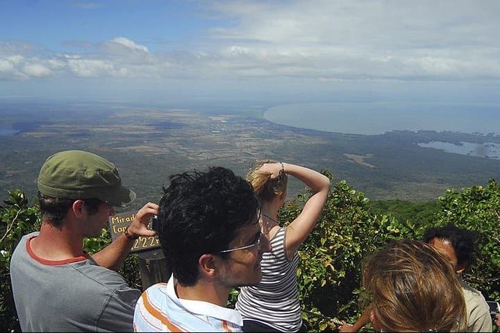 Mombacho Volcano and Canopy: Hike Cloud-Forest Craters and Zipline Over Lake Nicaragua photo 3
