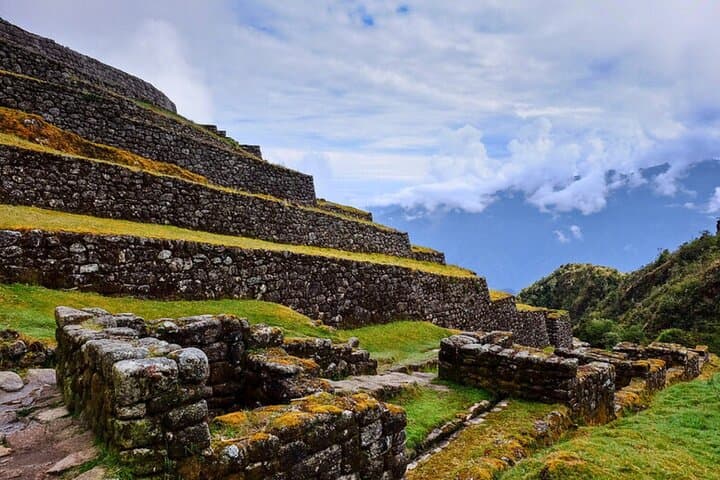 4-Day Inca Trail Trek to Machu Picchu: Dead Woman's Pass & Sun Gate