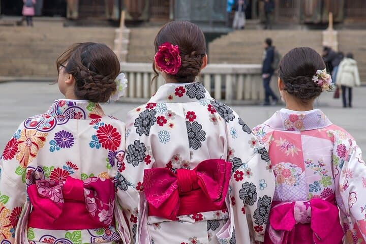 Nara Culinary Tour with a Chef: Food, Deer, and Iconic Temples