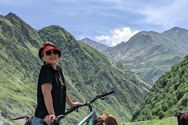 Juta Gorge Bike & Hike: Full-Day Ride Along the Georgian Military Road photo 3