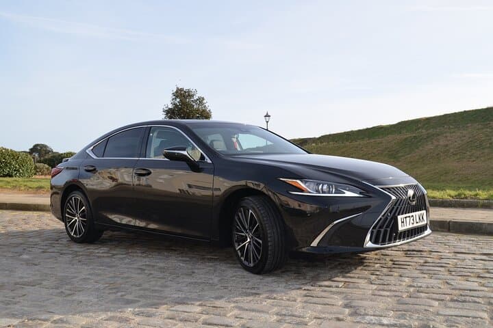 Portsmouth to Gatwick Private Transfer: Reliable Door-to-Door Airport Transfers photo 6