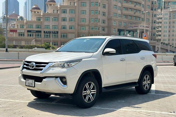 Dubai Full-Day Private Vehicle Hire — Luxury Chauffeur Service & Custom City Touring photo 1